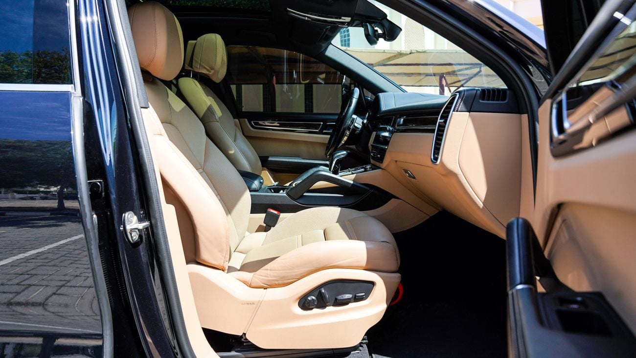 Porsche Cayenne Base