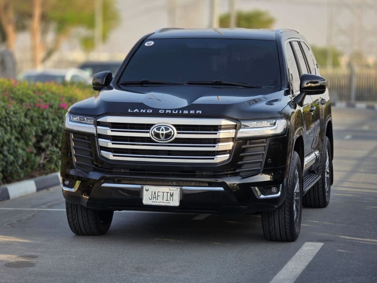 Toyota Land Cruiser GXR 2018 | 4.0L PETROL | AT | LHD | MODIFIED TO LC300 | PUSH START ENGINE | ELECTRIC HEATED SEATS