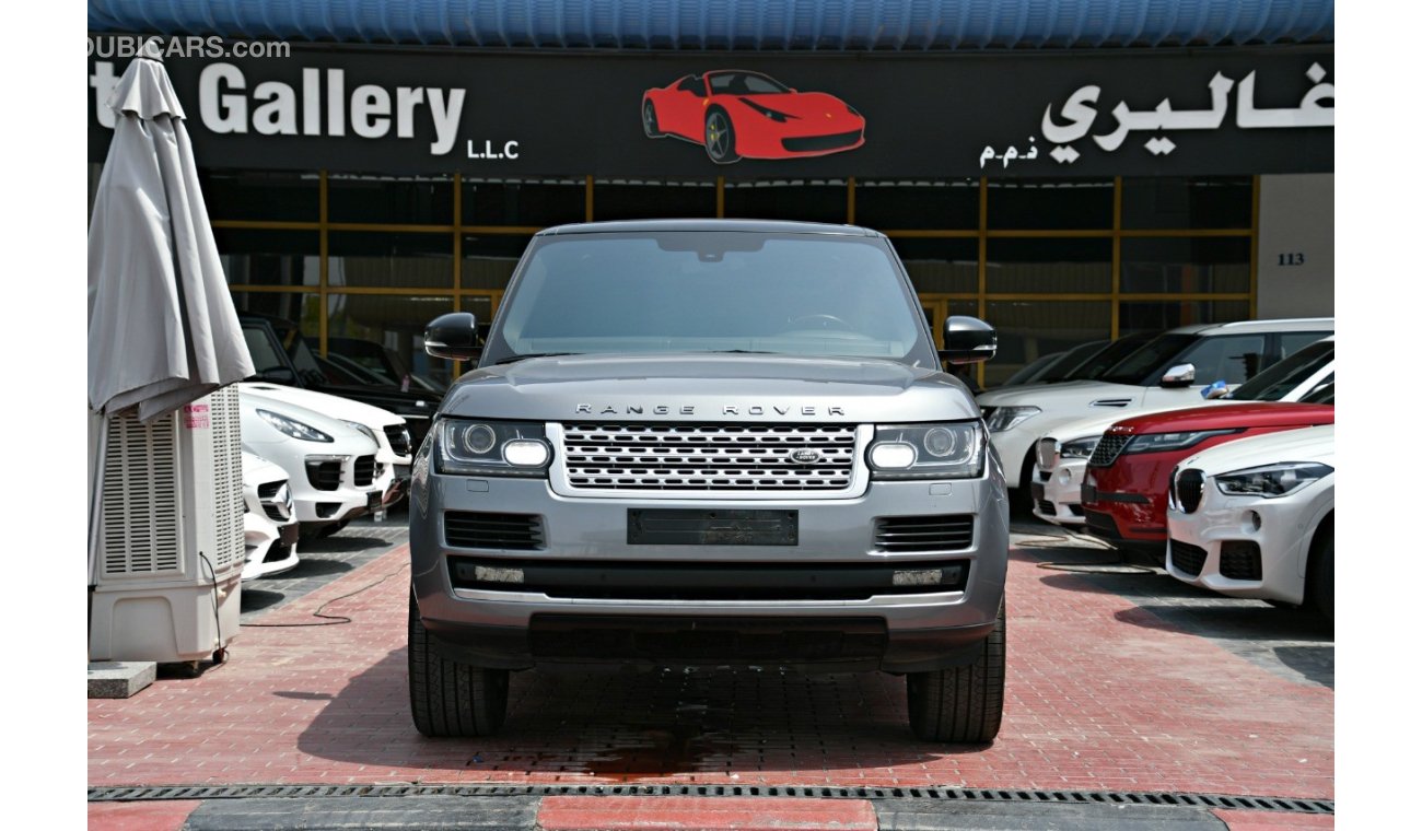 Land Rover Range Rover Vogue SE Supercharged Accident Free Under Warranty 2013 GCC