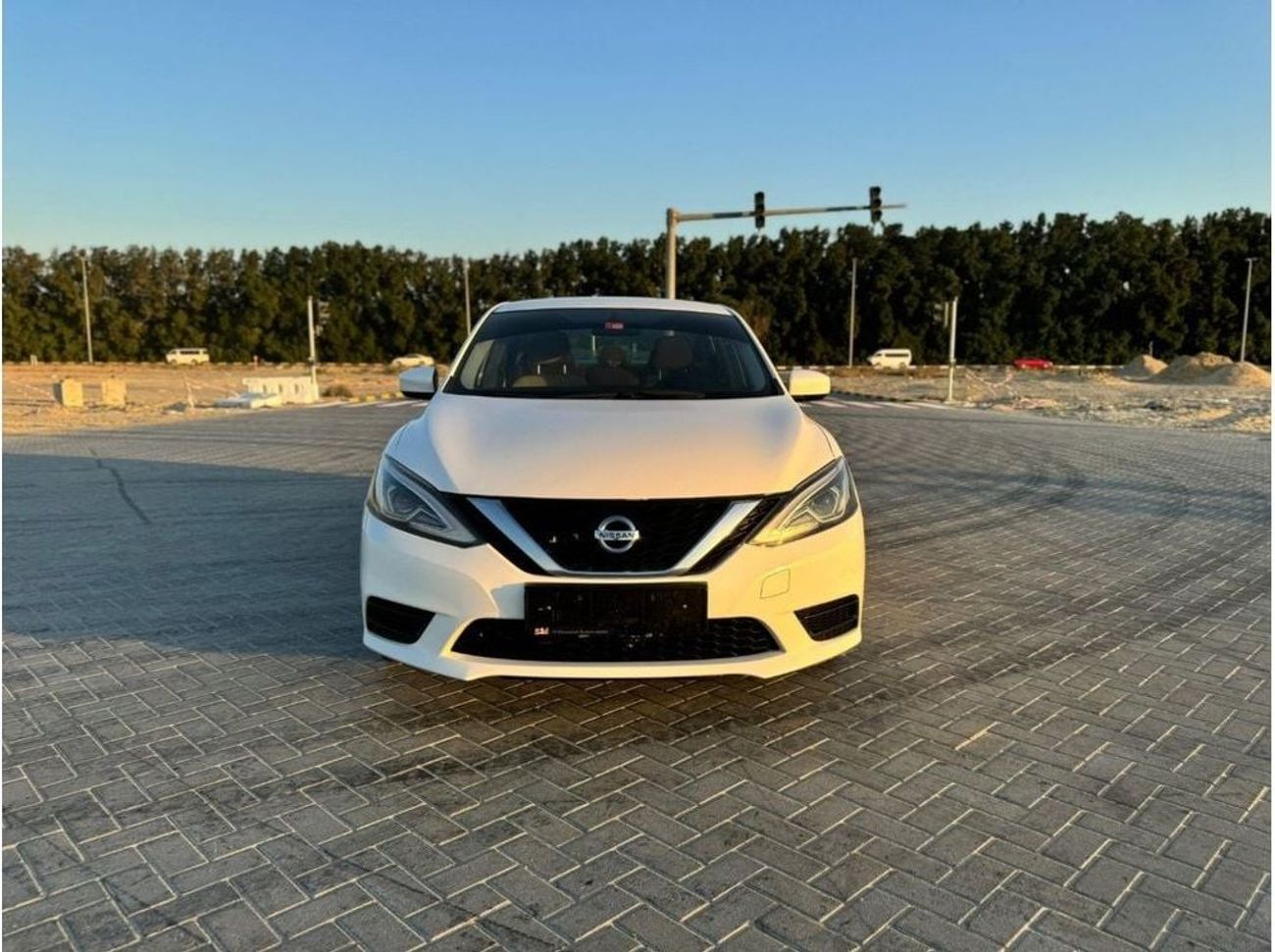 نيسان سنترا LE 1.6L