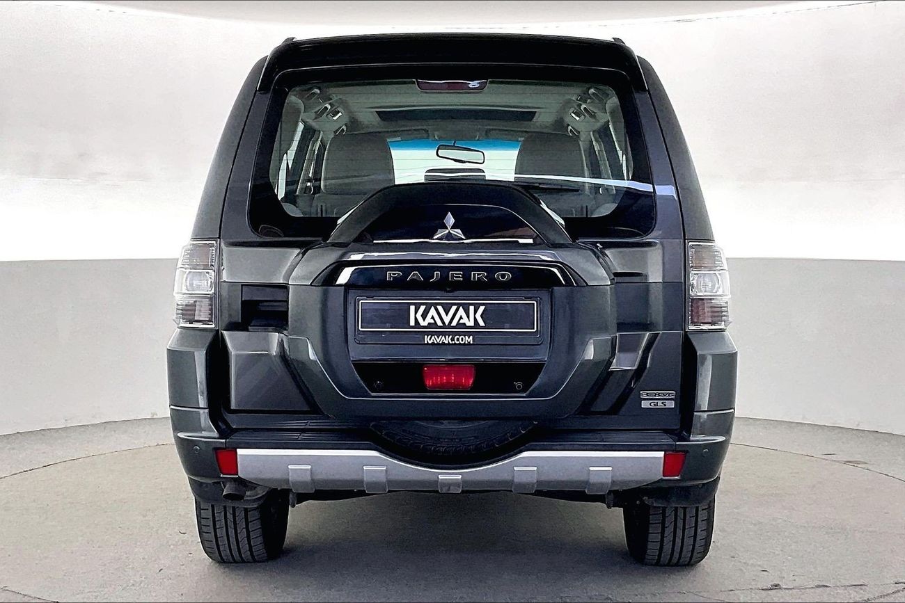 Mitsubishi Pajero GLS Highline | Carnival Sale • UP TO AED 20,000 OFF | Guaranteed Warranty | 0 Down Payment