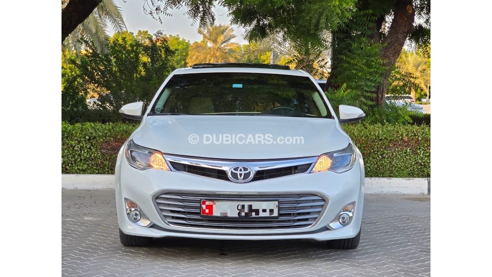 Used Toyota Avalon Limited 3.5L 2014 for sale in Dubai 790325
