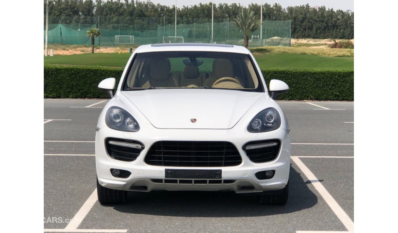 Porsche Cayenne GTS MODEL 2013 GCC CAR PERFECT CONDITION INSIDE AND OUTSIDE