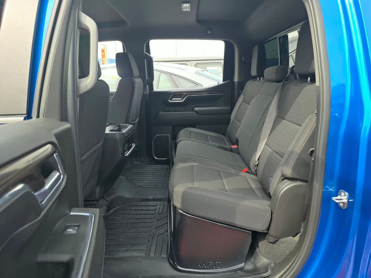 شيفروليه سيلفارادو 1500 RST 5.3 V8 LT