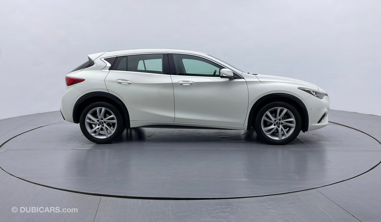 Infiniti Q30 STD 1.6 | Under Warranty | Inspected on 150+ parameters