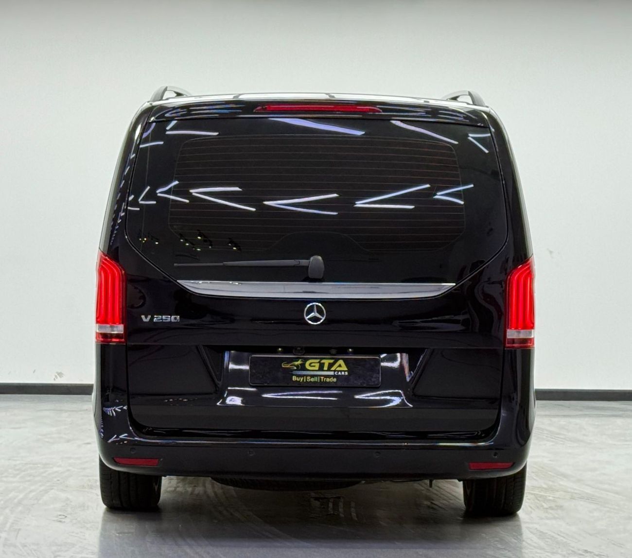 Mercedes-Benz V 250 Std 2.1L 2021 Mercedes-Benz V250,1 Year Unlimited KM  Warranty, Full Service History, GCC