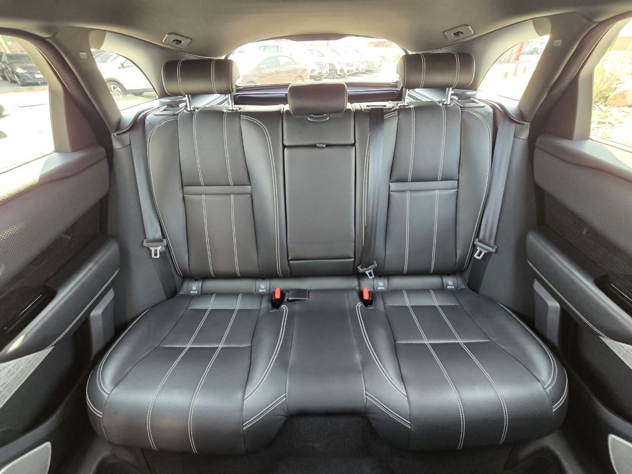 لاند روفر رينج روفر فيلار P250 R-ديناميك SE