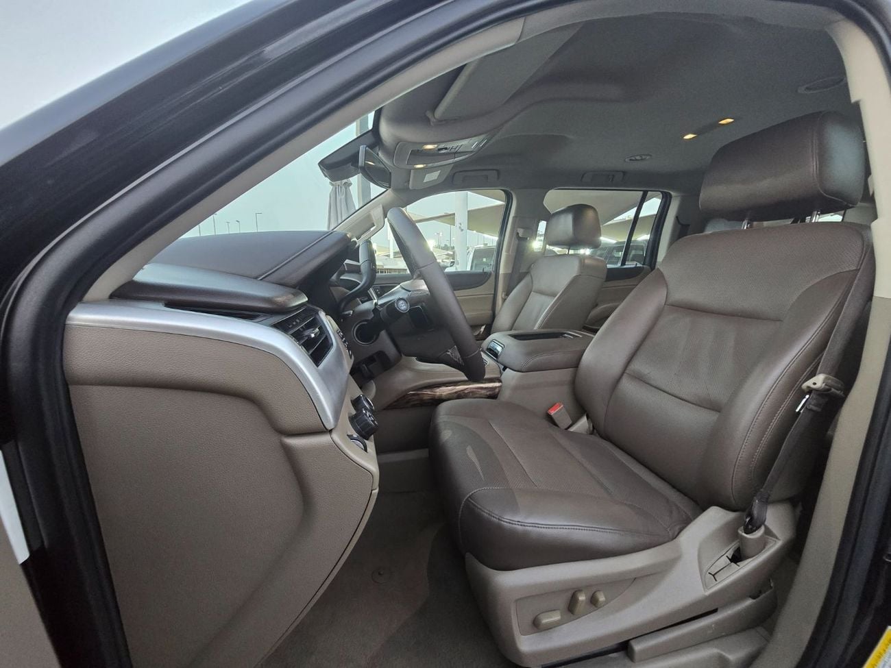 جي أم سي يوكون SLE 5.3L 4WD (8 Seater)