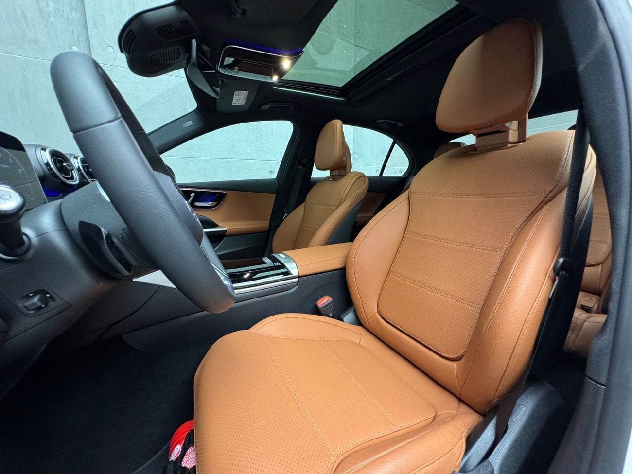 Mercedes-Benz C 200 Premium 2.0L Premium 1.5L