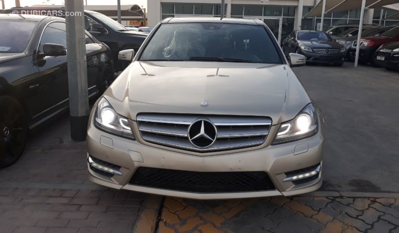 مرسيدس بنز C 350 2012 Full options panorama American specs