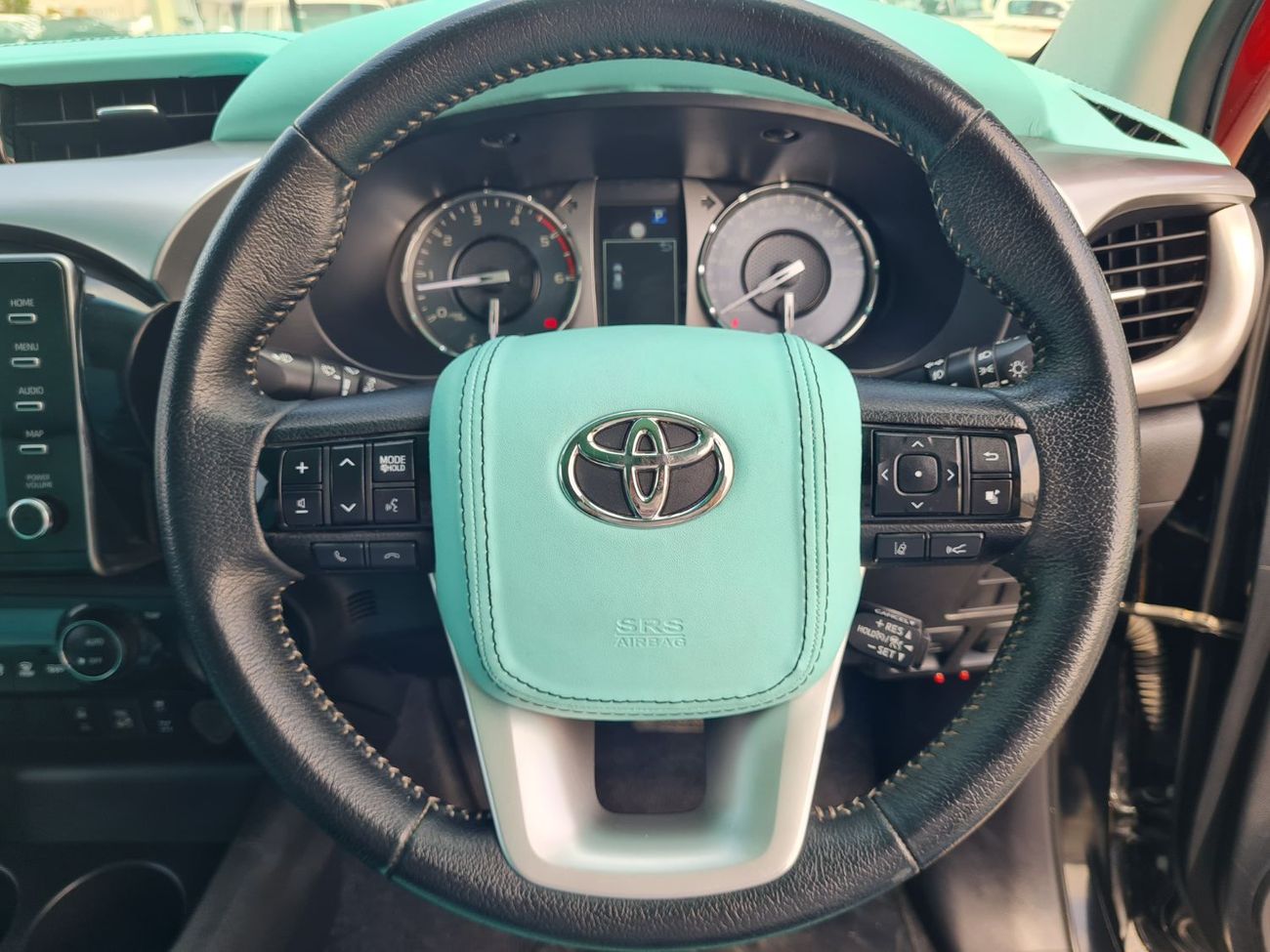 Toyota Hilux Double Cabin  Right Hand Drive  Year: *2022*