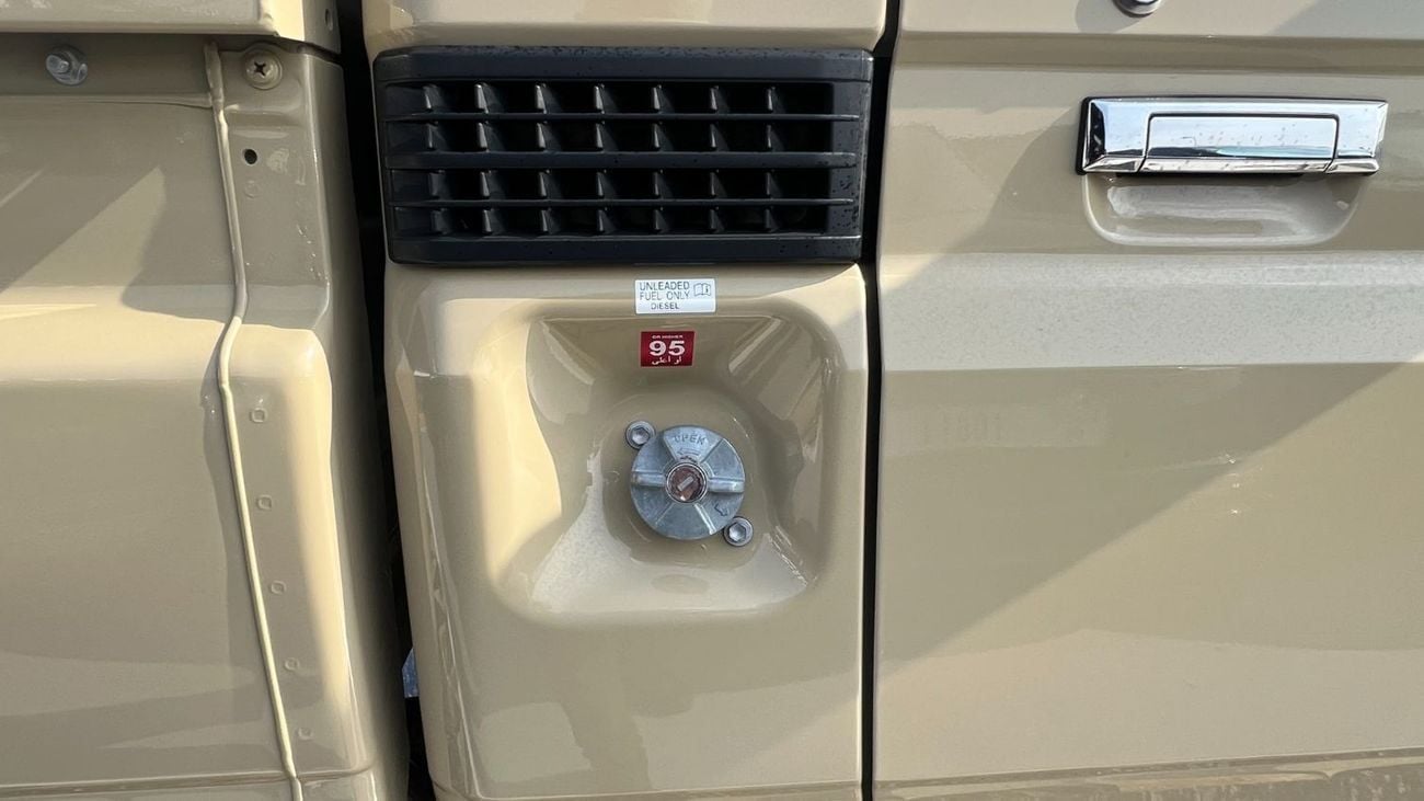 Toyota Land Cruiser Pick Up Std 4.0L Single Cab Utility 4WD TOYOTA LC PICK UP 4.0L Single Cab 4WD