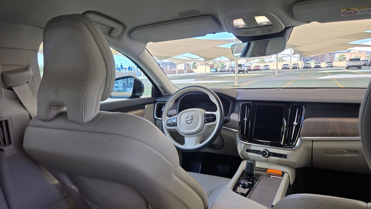 فولفو S90