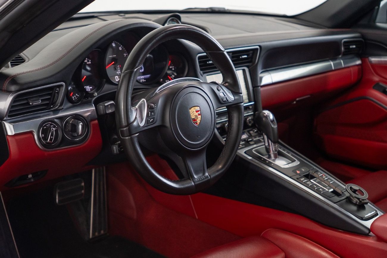 Porsche 911 Targa 4S 3.8L 2015 Porsche 911 Targa 4S / Porsche Warranty & Full Porsche Service History