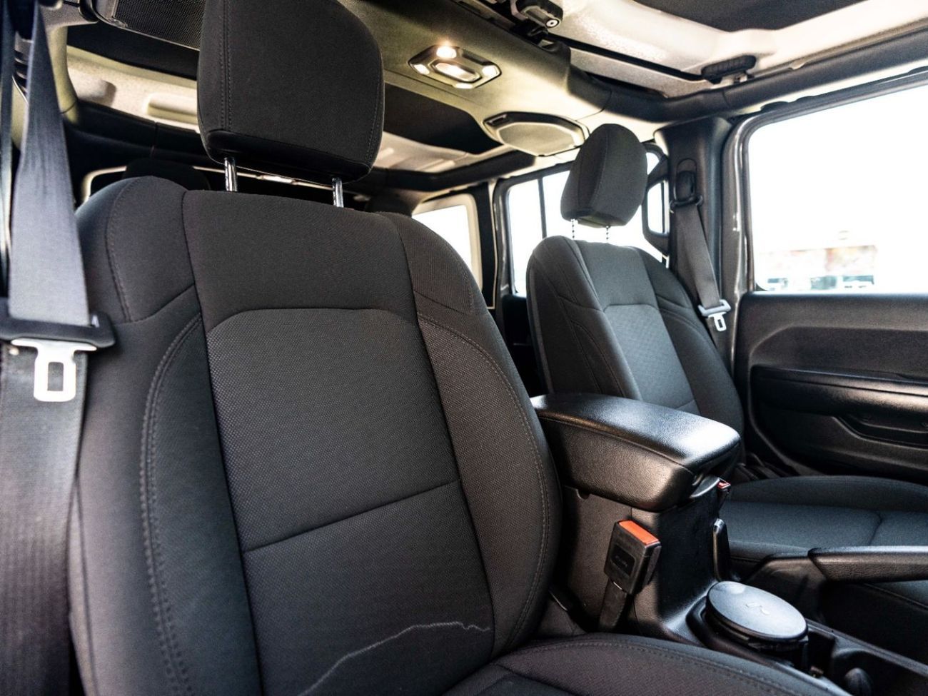 جيب رانجلر Unlimited Sport 3.6L A/T