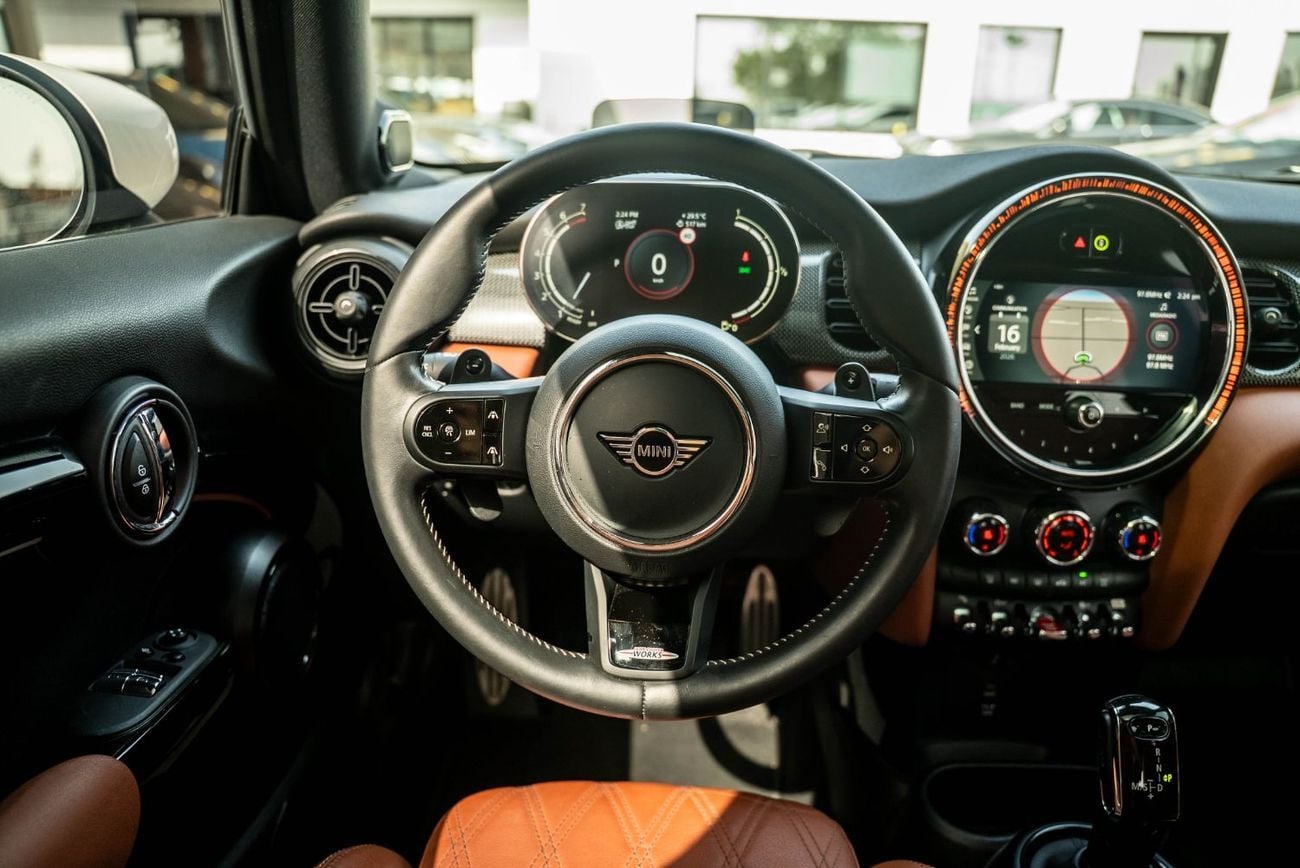 ميني كوبر إس JCW Kit 2022 Full Service History GCC Low Mileage 2.0L Turbo 4 Cylinders