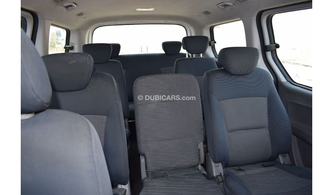 Hyundai H-1 Std Hyundai H-1 Van 12 seater, Model:2015. Excellent condition