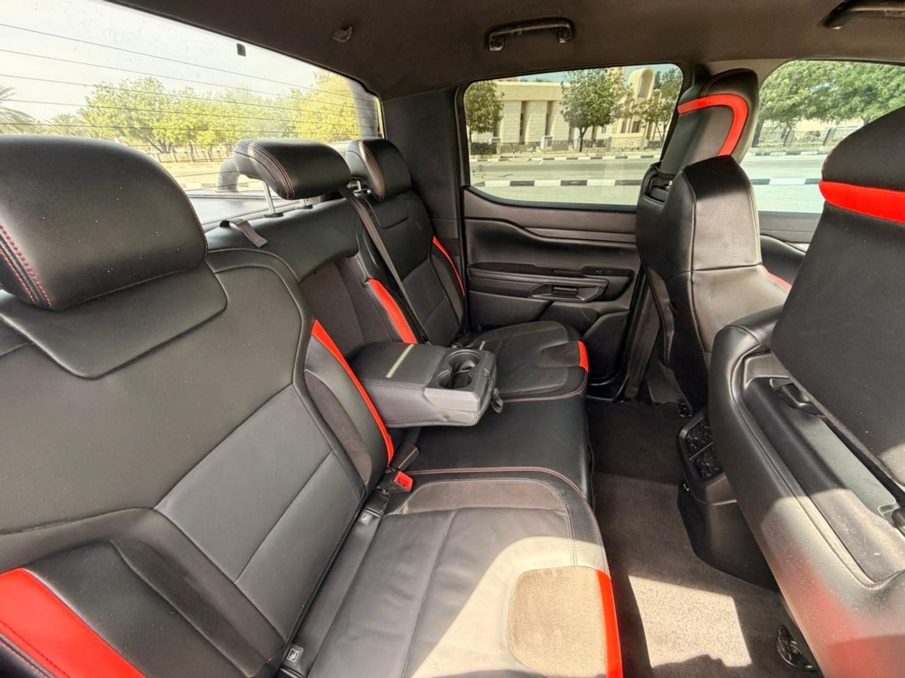 فورد رانجر RAPTOR V6 PETROL RIGHT HAND DRIVE