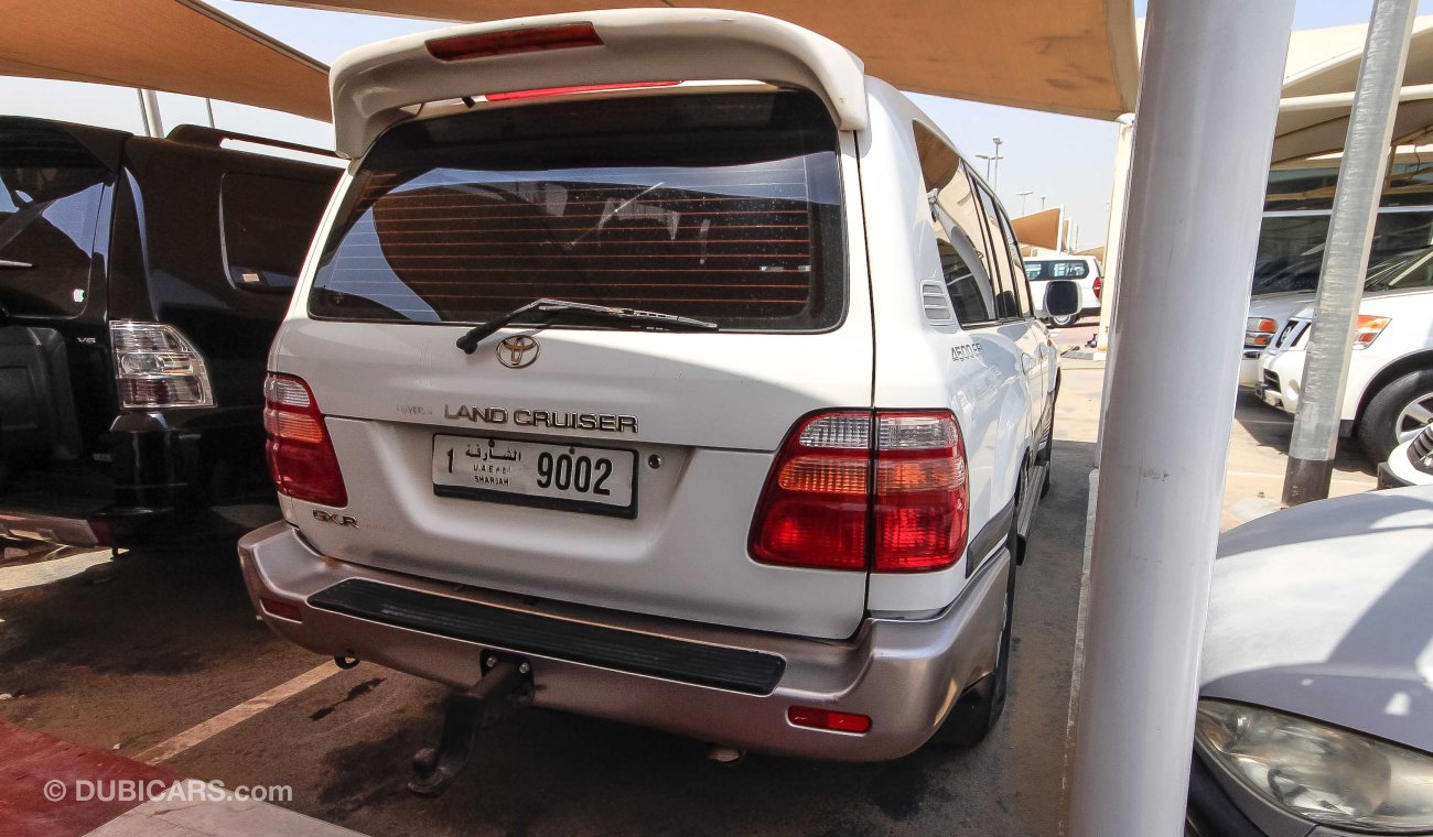 Toyota Land Cruiser GXR V6