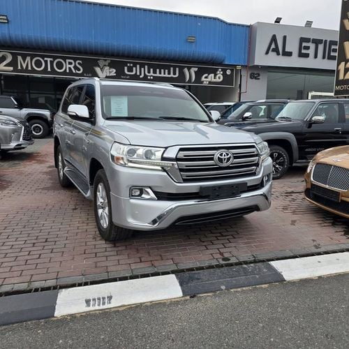 تويوتا لاند كروزر VXR