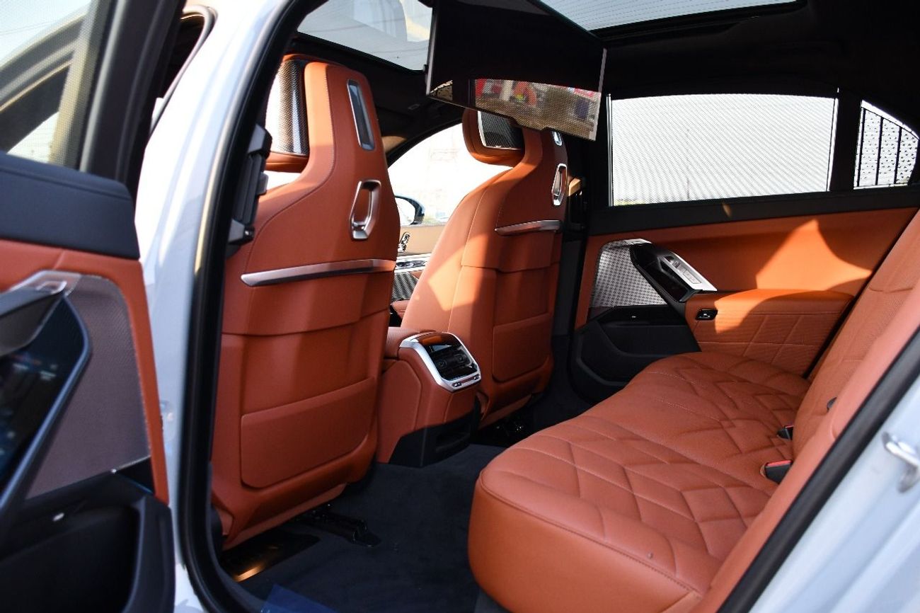 بي أم دبليو 735i BMW 735I  M KIT 2026  GCC