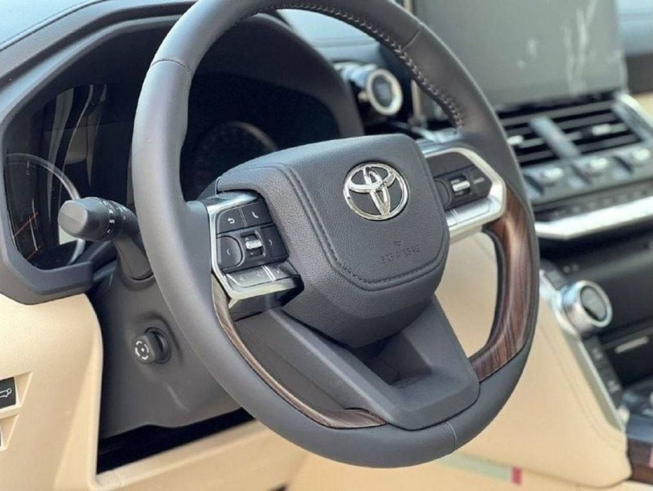 Toyota Land Cruiser VX 3.3L DSL A/T // 2024 // HIGH OPTION WITH 360 CAMERA , PUSH START  // SPECIAL OFFER // BY FORMUAL