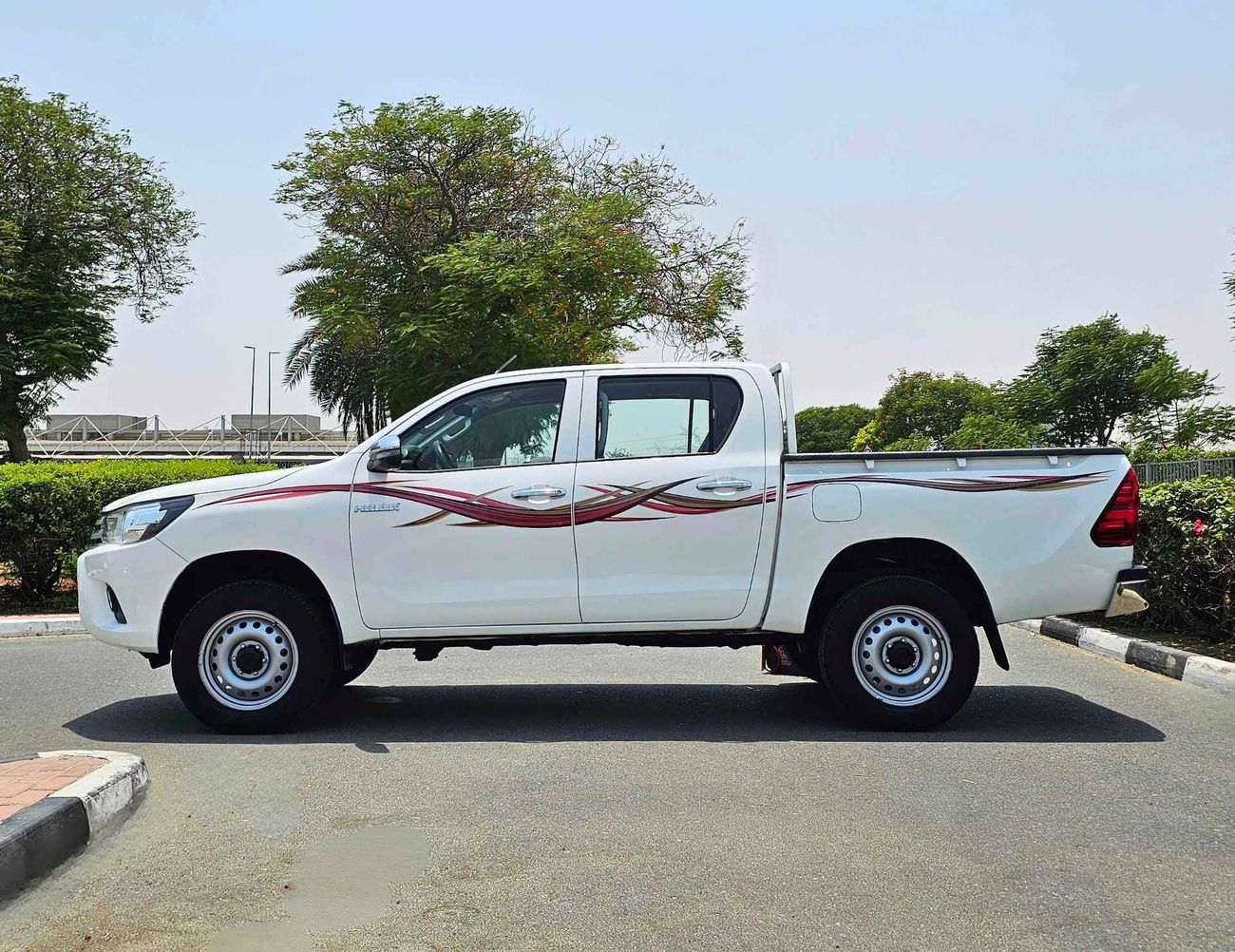 Toyota Hilux DOUBLE CABIN/DIESEL/M/T 2.4L V4 4WD/GCC/LOT#49864