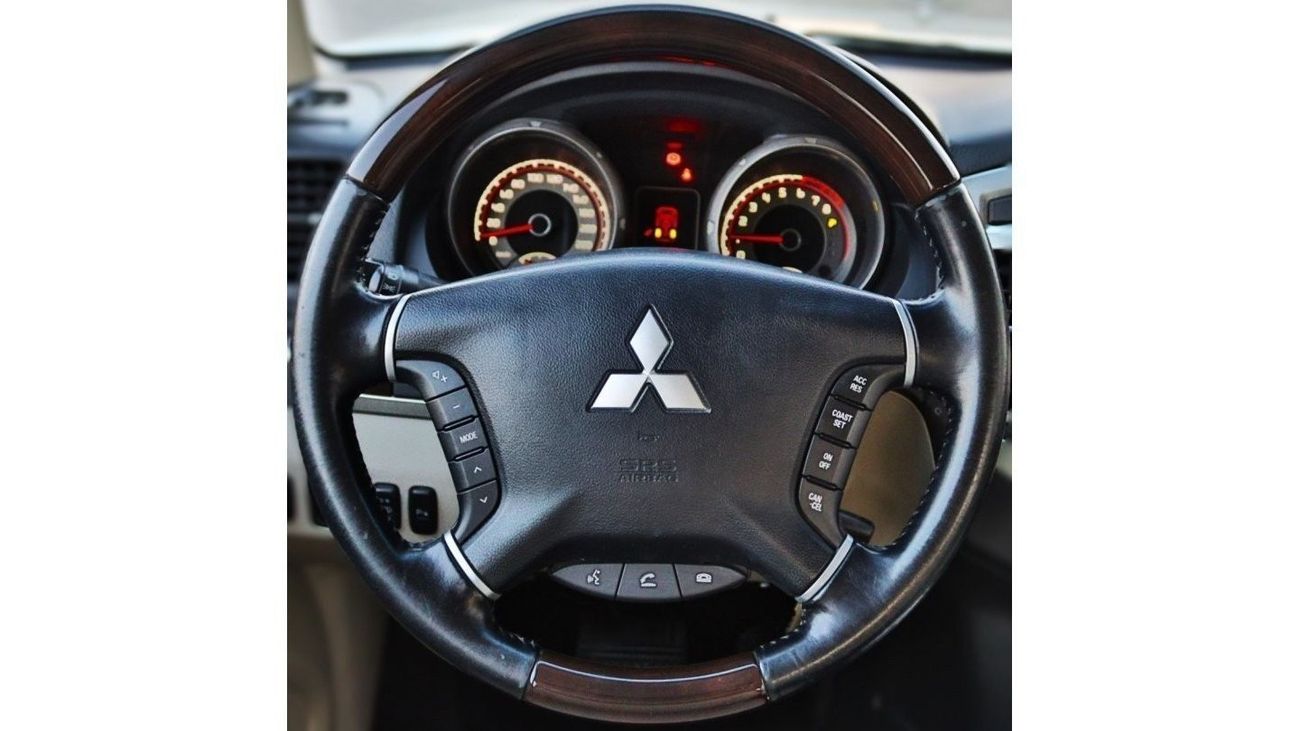 ميتسوبيشي باجيرو 2020 ميتسوبيشي باجيرو جي ال اس (V80)، سيارات الدفع الرباعي ثلاثية الدفع، 3.8 لتر 6 سلندر بنزين، أوتو