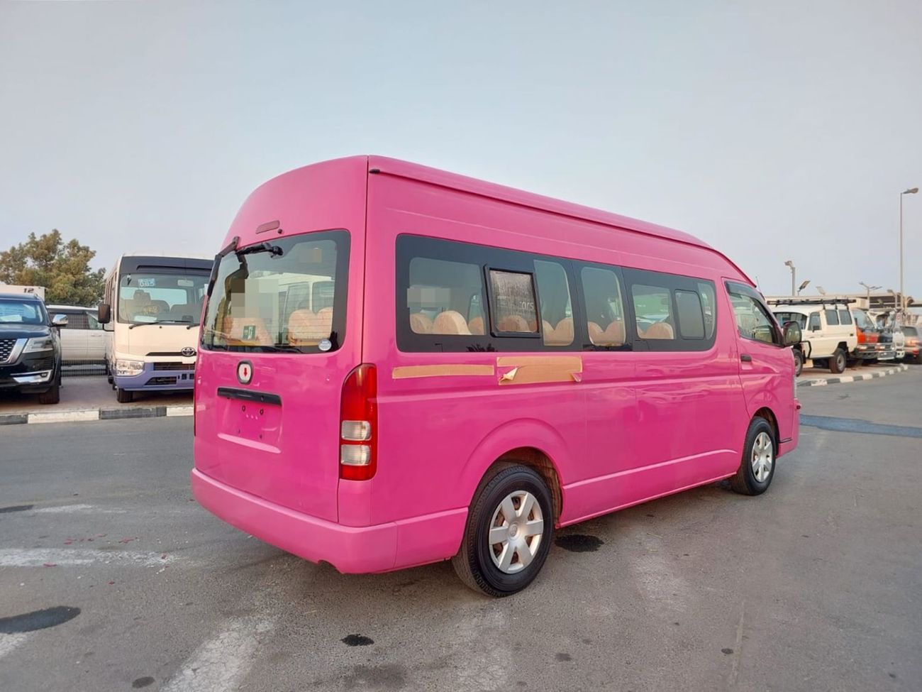 Toyota Hiace TOYOTA HIACE VAN RHD 2017 MODEL 2.7 L PETROL AUTOMATIC(PM80878)