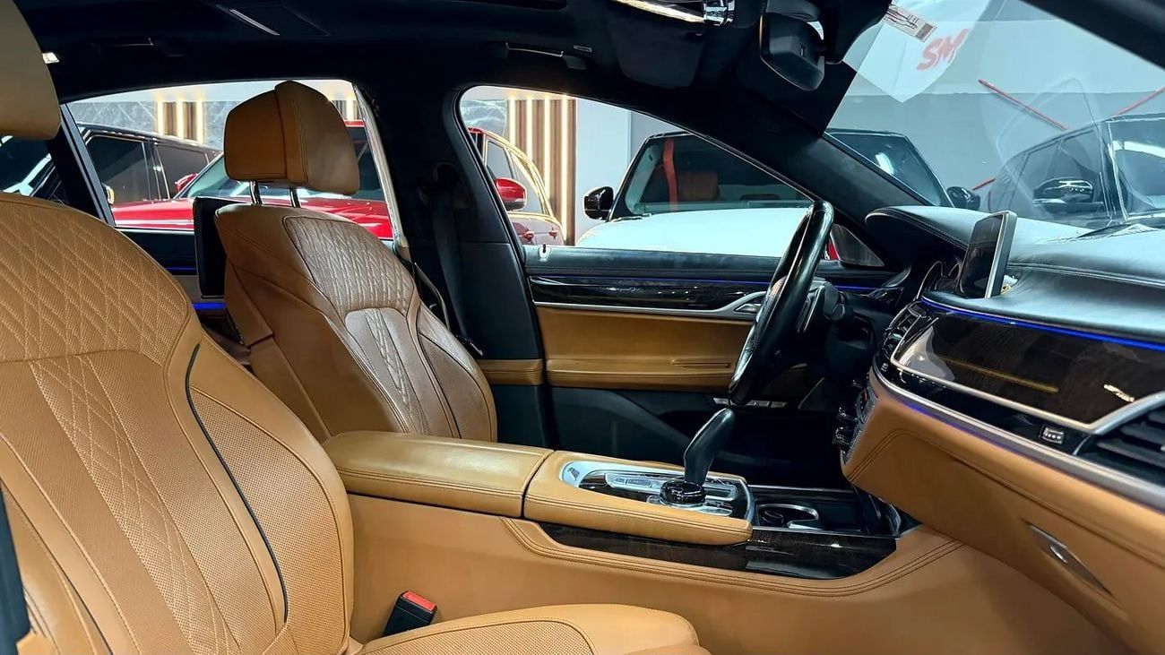 بي أم دبليو 750Li xDrive M Sport Executive 4.4L
