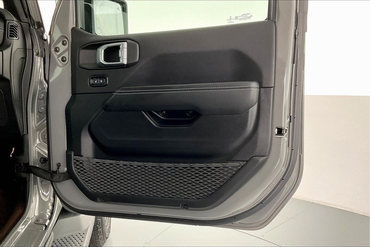 Jeep Wrangler Sahara Plus Unlimited