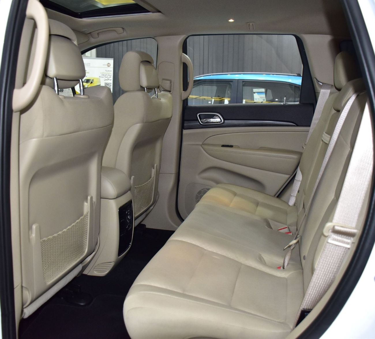 جيب جراند شيروكي EXCELLENT DEAL for our Jeep Grand Cherokee 4x4 ( 2019 Model ) in White Color GCC Specs