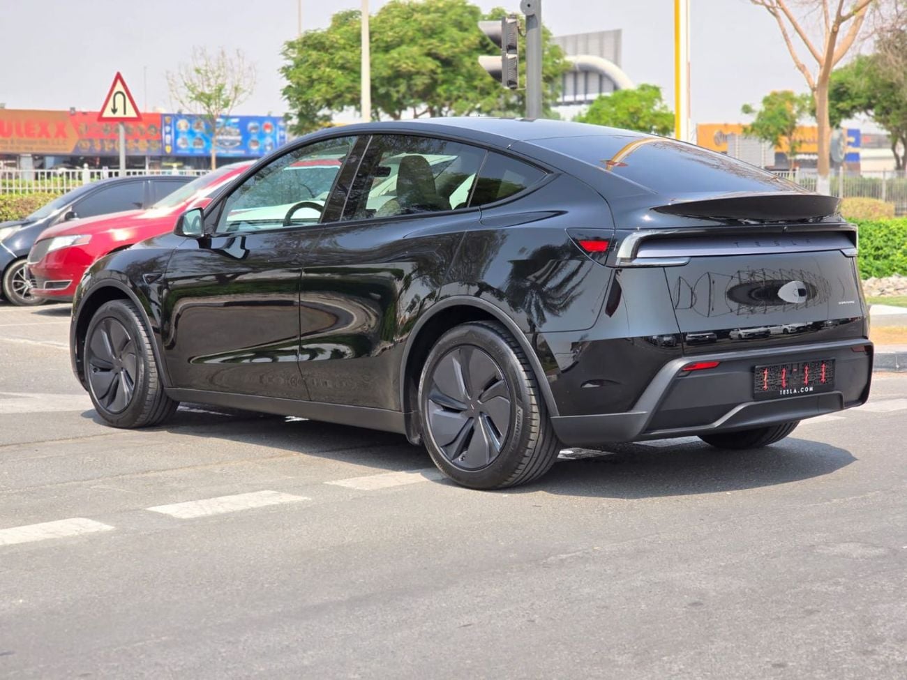 Tesla Model Y LONG RANGE 2026 GCC WITH 8 YEARS TESLA AGENCY WARRANTY IN BRAND NEW CONDITION