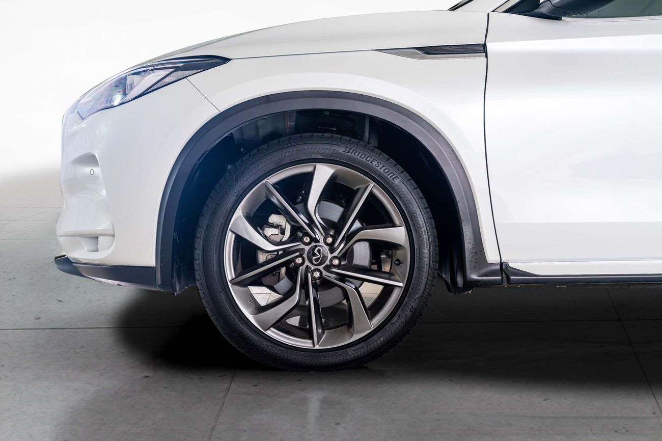 إنفينيتي QX50 LUXE 2.0
