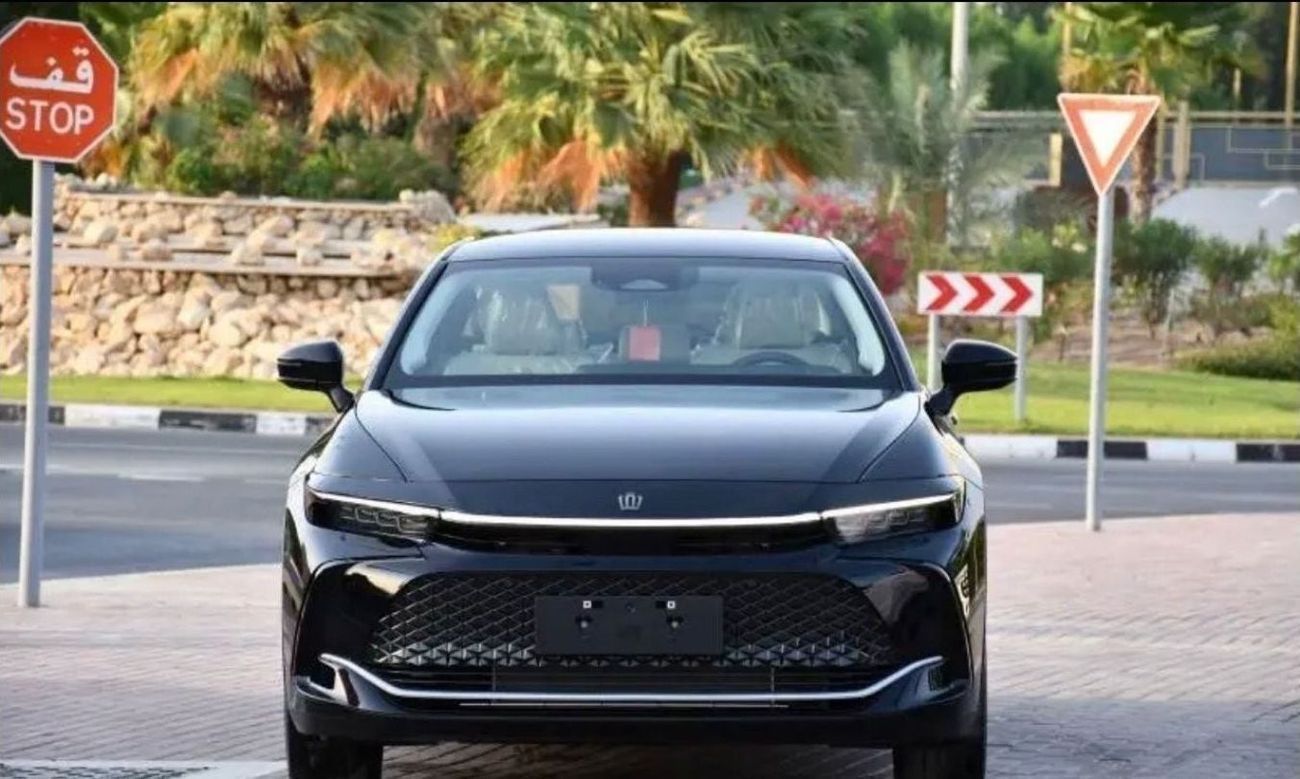 Toyota Crown TOYOTA CROWN 2.5L HYBRID FULL OPTION 2026 GCC FULL OPTION GCC SPECS