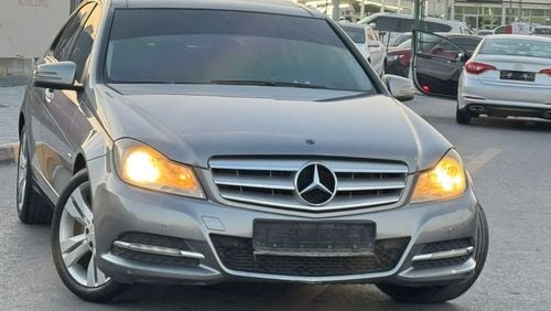 مرسيدس بنز C 200 In excellent condition and requires no expenses