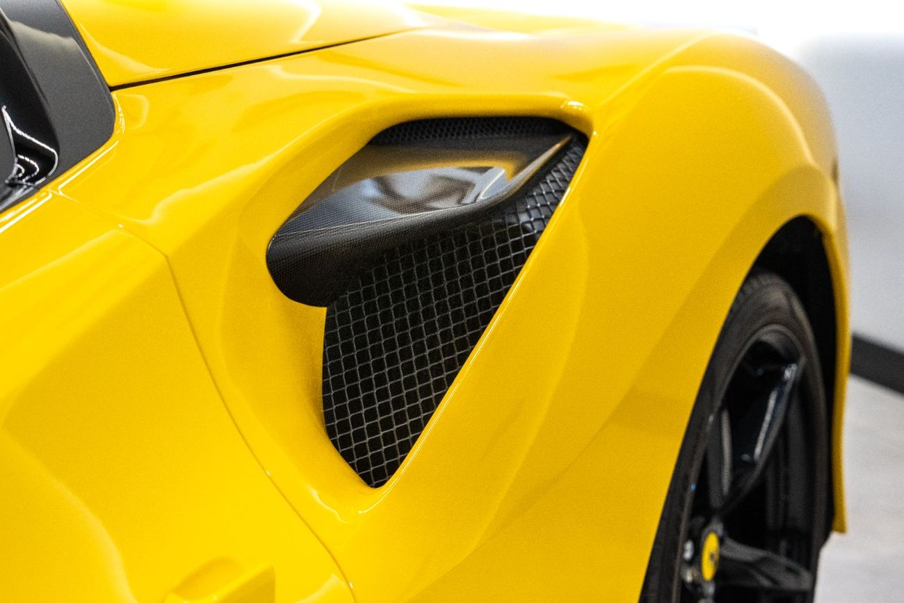 فيراري ف ٨ سبيدر - 2023 | 7 YRS SERVICE CONTRACT | FULL SERVICE HISTORY | GCC | LOW MILEAGE | PERFECT CONDITION