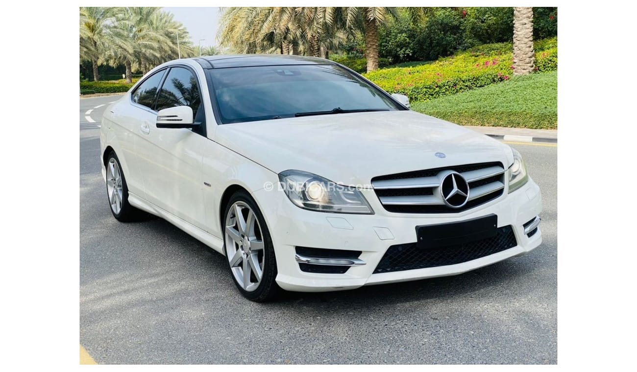 Mercedes-Benz C 350 Std Std Mercedes Benz C360 GCC 2012  full option coup perfect condition