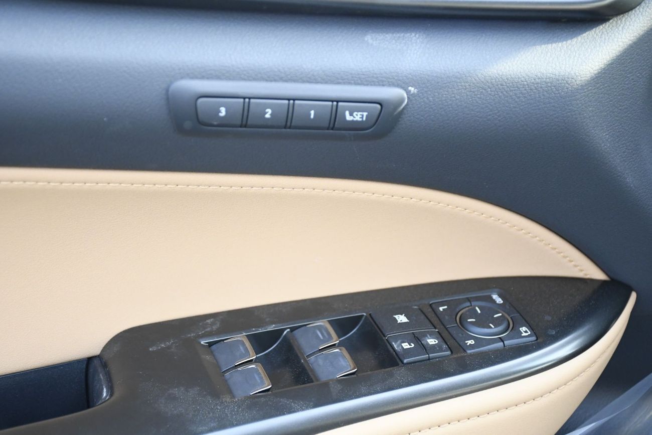 Lexus NX350h 2.5L HYBRIDE Full Option GCC (Ready Stock)