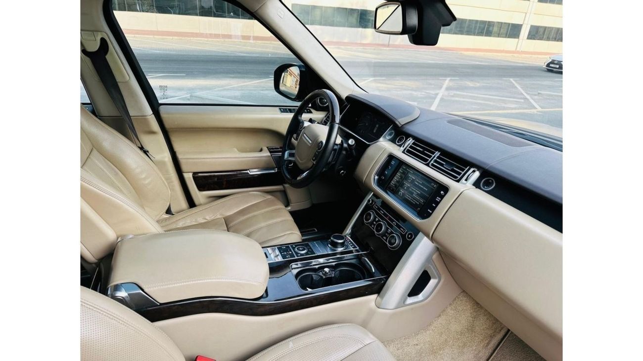 Land Rover Range Rover RANGE ROVER VOUGE SE 5.0 V8 | GCC | BLACK MATE PPF | WELL MAINTAINED