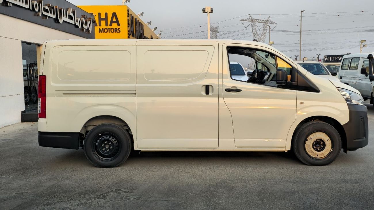 Toyota Hiace TOYOTA HIACE CARGO 3.5L AT MODEL YEAR 2026 COLOR WHITE