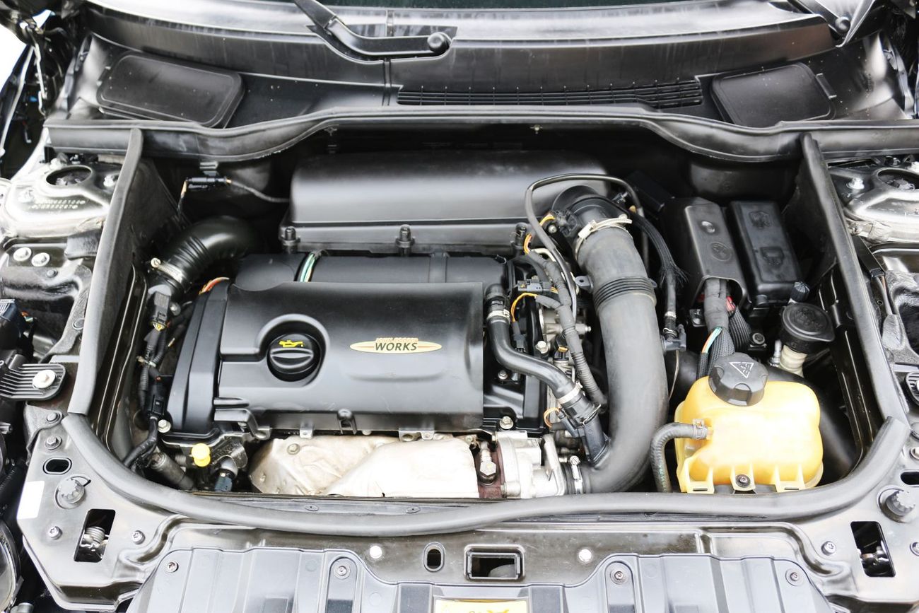 Mini Clubman S 1.6L 2013 MINI Clubman John Cooper Works - GCC Specs AWD Full options