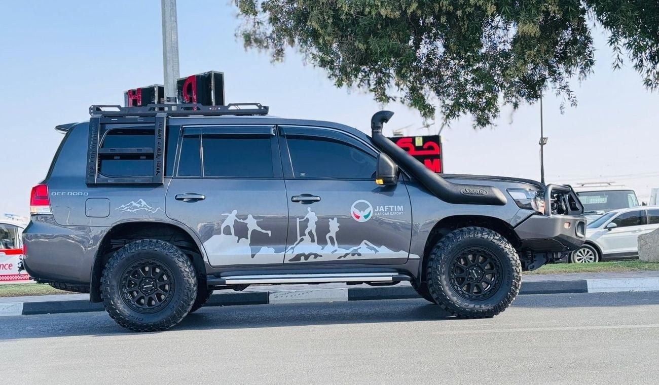 تويوتا لاند كروزر OFF ROAD MODIFIED | 2016 | RHD | 4.5L DIESEL ENGINE | HEAVY ROOF RACK WITH SIDE LADDER