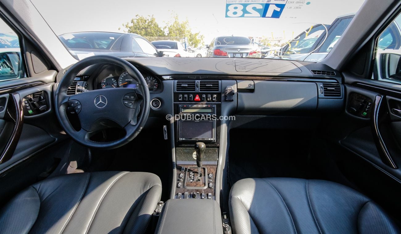 Mercedes-Benz E 55 AMG