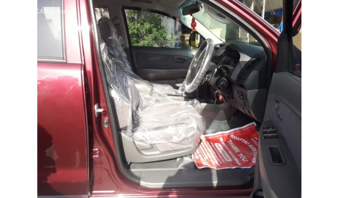 Toyota Hilux Hilux RIGHT HAND DRIVE (Stock no PM 678 )