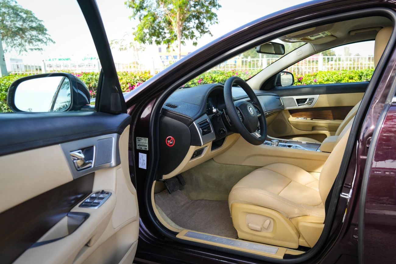 جاكوار XF 2013 LUXURY!! GCC SPECS!! FULL SERVICE HISTORY