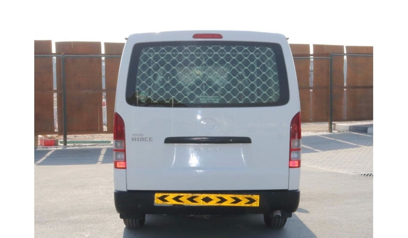 Toyota Hiace 2015 | MULTIPURPOSE DELIVERY PANEL VAN WITH GCC SPECS AND EXCELLENT CONDITION