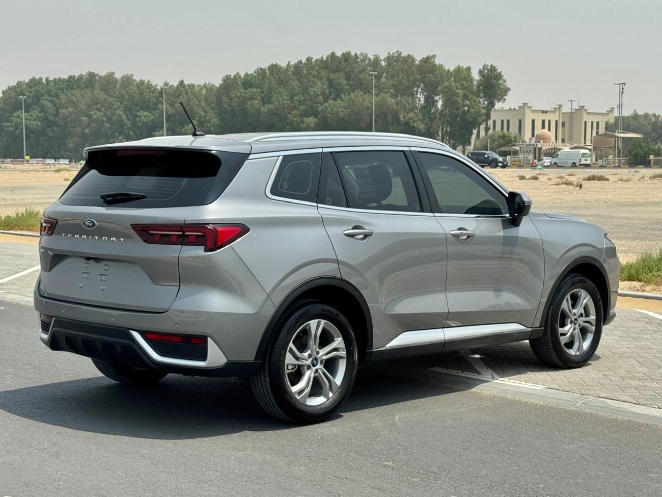 فورد تيريتوري Ambiente