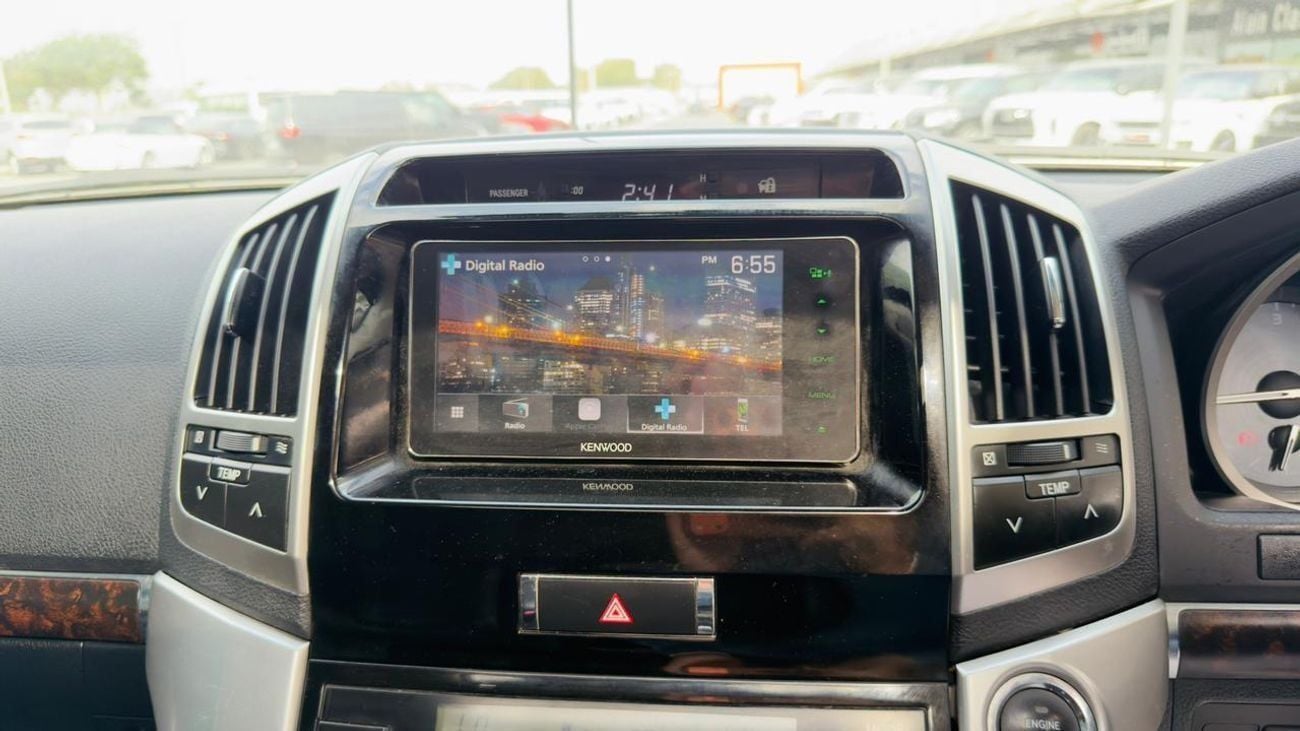 تويوتا لاند كروزر -