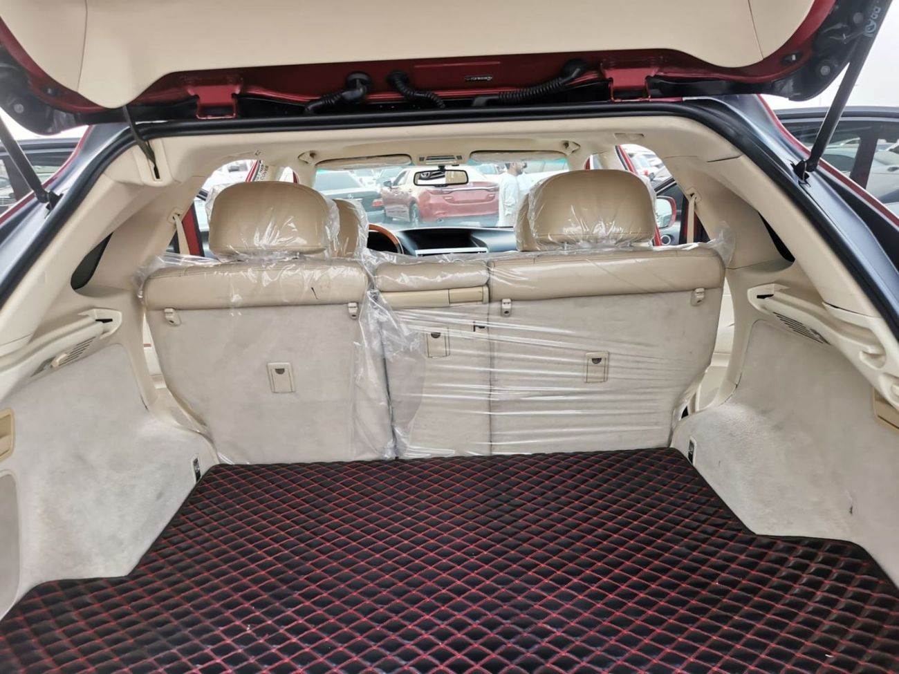 لكزس RX 350 بريمير بحالة ممتازة من الداخل و الخارج